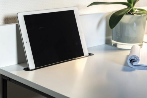 Tell Desk