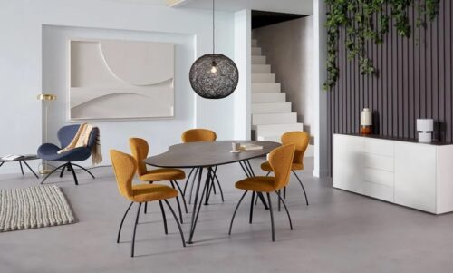 CLOUDY EETTAFEL